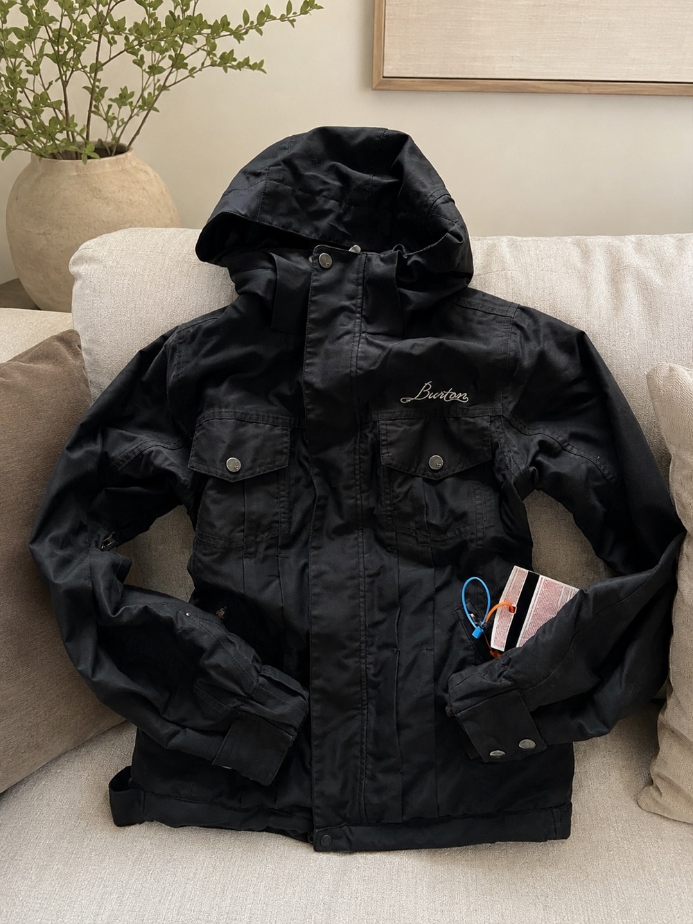 Burton Women’s XS Snow Ski Snowboard Jacket Black Hooded Waterproof New

Burton,